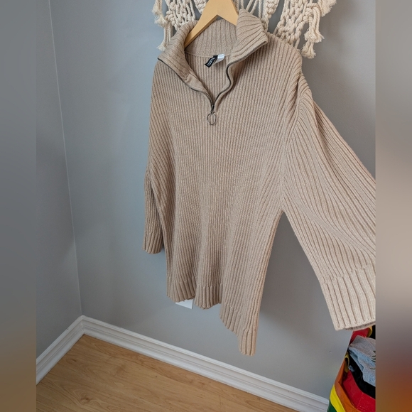 2/$20 H&M sweater Tan Zip Large Ribbed Knit Wide Sleeve Oversized - Picture 3 of 7